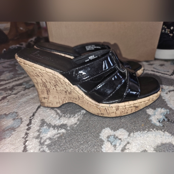 BOC Born Concepts Black Platform Wedge Cork Heel Open Toe Sandals Sz 6 - Picture 2 of 10